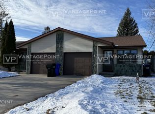 2721 N Locust St, Appleton, WI 54914