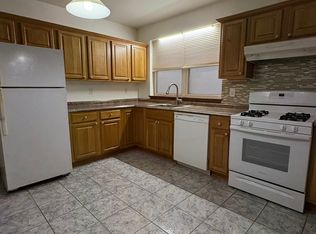 60 Warwick St #1, Newark, NJ 07105