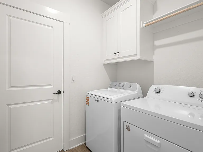 53 Skipton Dr — Photo 23