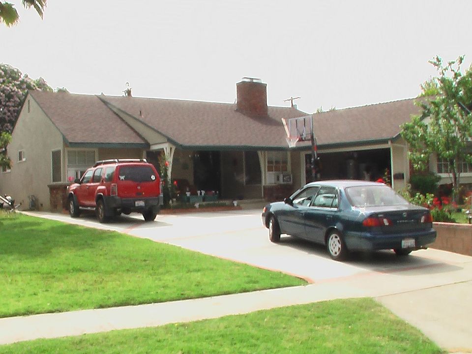 2nd image of 10202 Norwich Ave