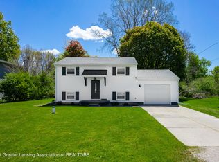 1192 Wild Turkey Ln, Lansing, MI 48906