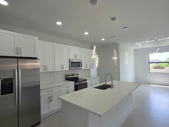 3rd image of 710 Godwid Ave S