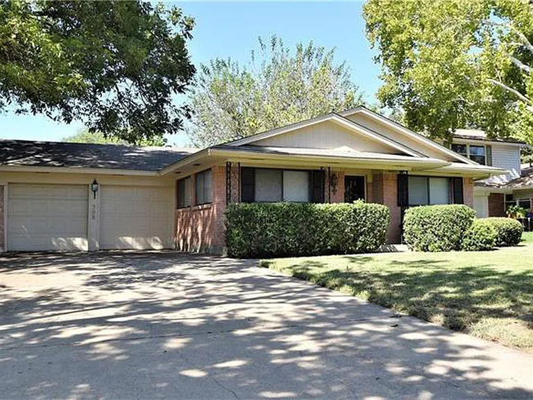 508 Worcester Way — Photo 2