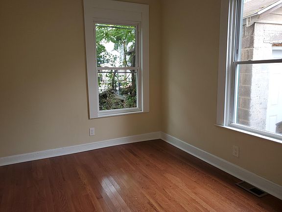 4th image of 34 Vine St