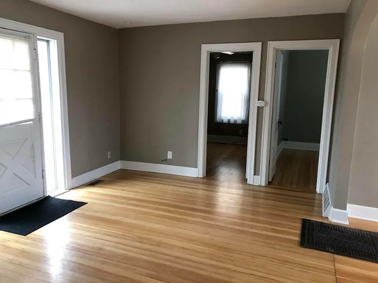 440 Lewis Ave — Photo 6