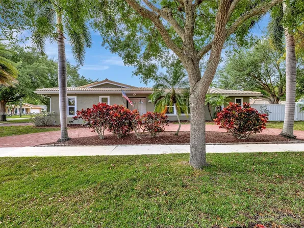 7200 NW 9th St, Plantation, FL 33317
