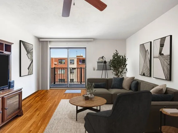 200 Governors Dr APT 39, Winthrop, MA 02152