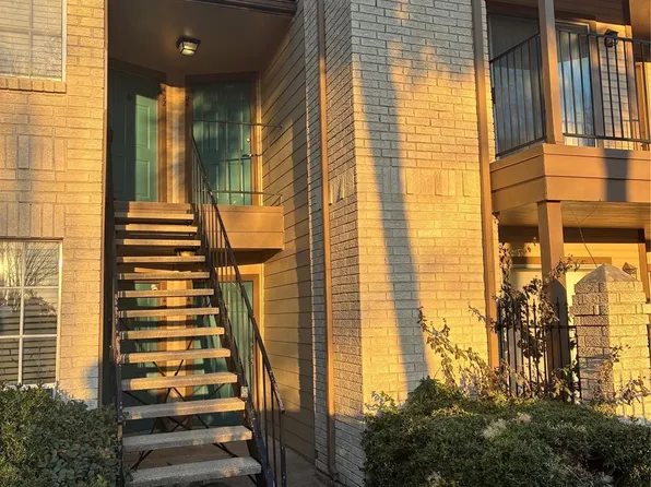 2121 Hepburn St APT 404, Houston, TX 77054