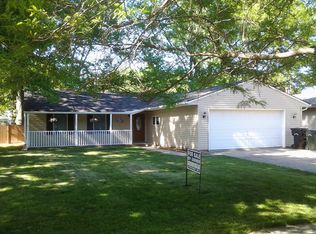 412 Michigan Ave, Elyria, OH 44035