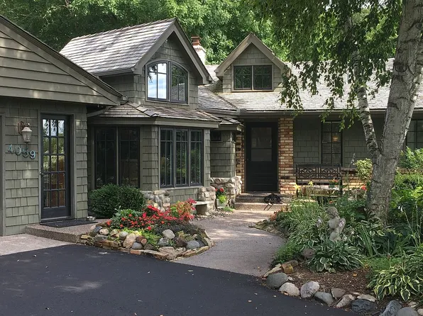 4059 Heathcote Rd, Deephaven, MN 55391
