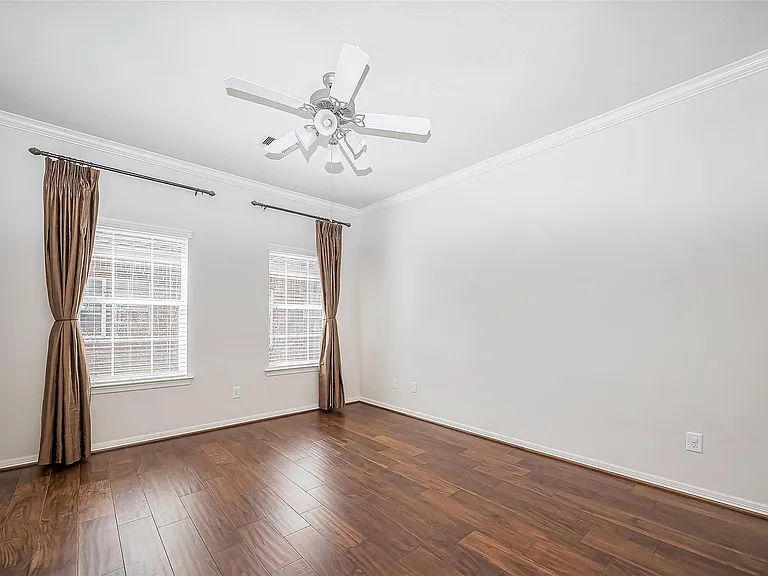 1522 Olive Park — Photo 18