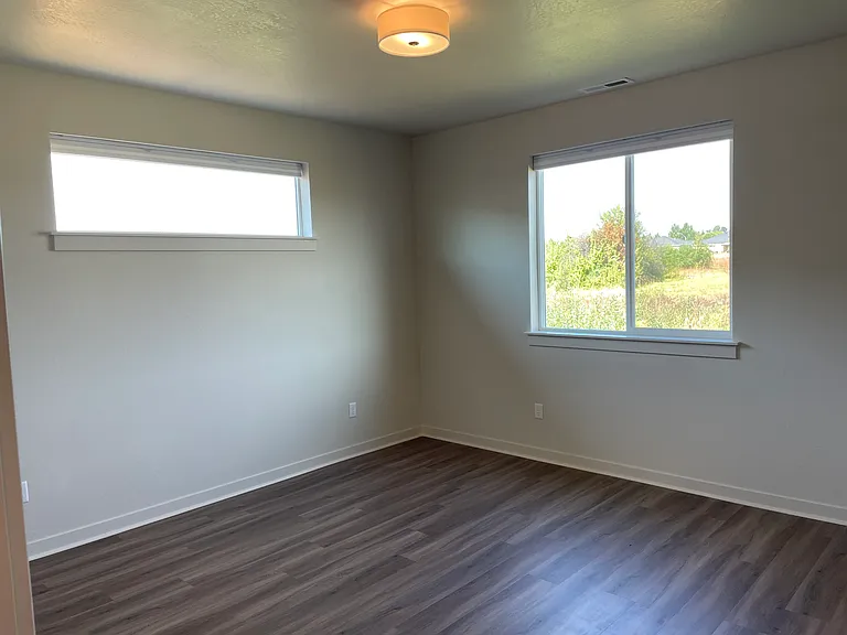 3319 Kingsbury Dr — Photo 6