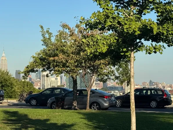 76 Beacon Avenue image 30 of 34