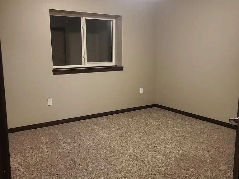 1668 Hong St — Photo 12