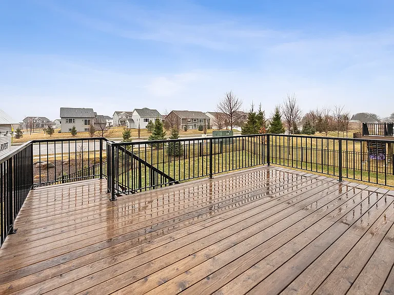 Red Cedar Dr — Photo 8