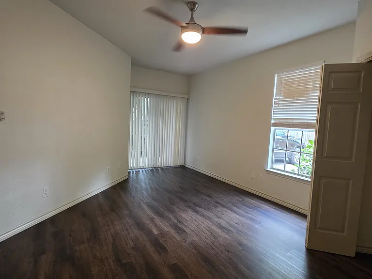 100 Jackman St #108 — Photo 11