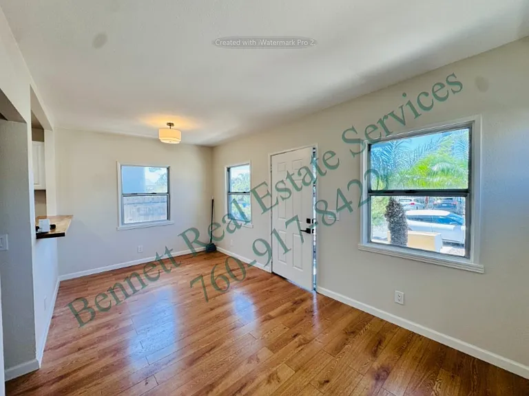 3725 Wilson Ave — Photo 5