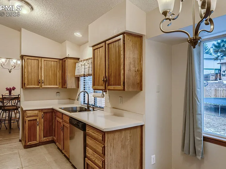 4890 W Old Farm Cir — Photo 9
