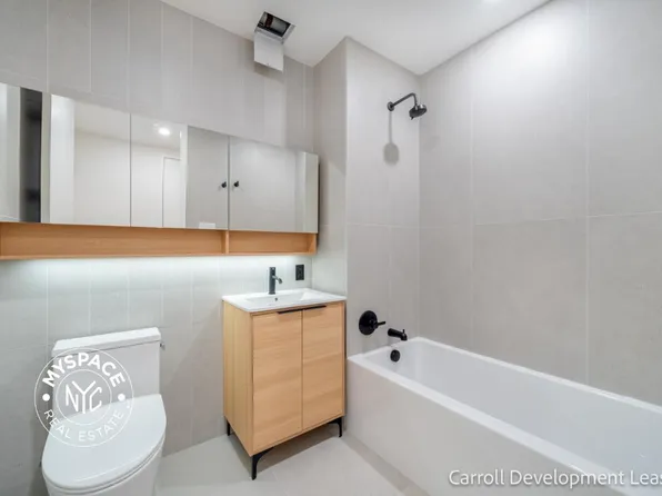 931 Carroll Street image 4 of 37