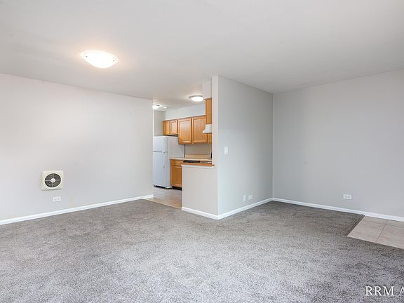 4th image of 607 W Park Ave APT 204