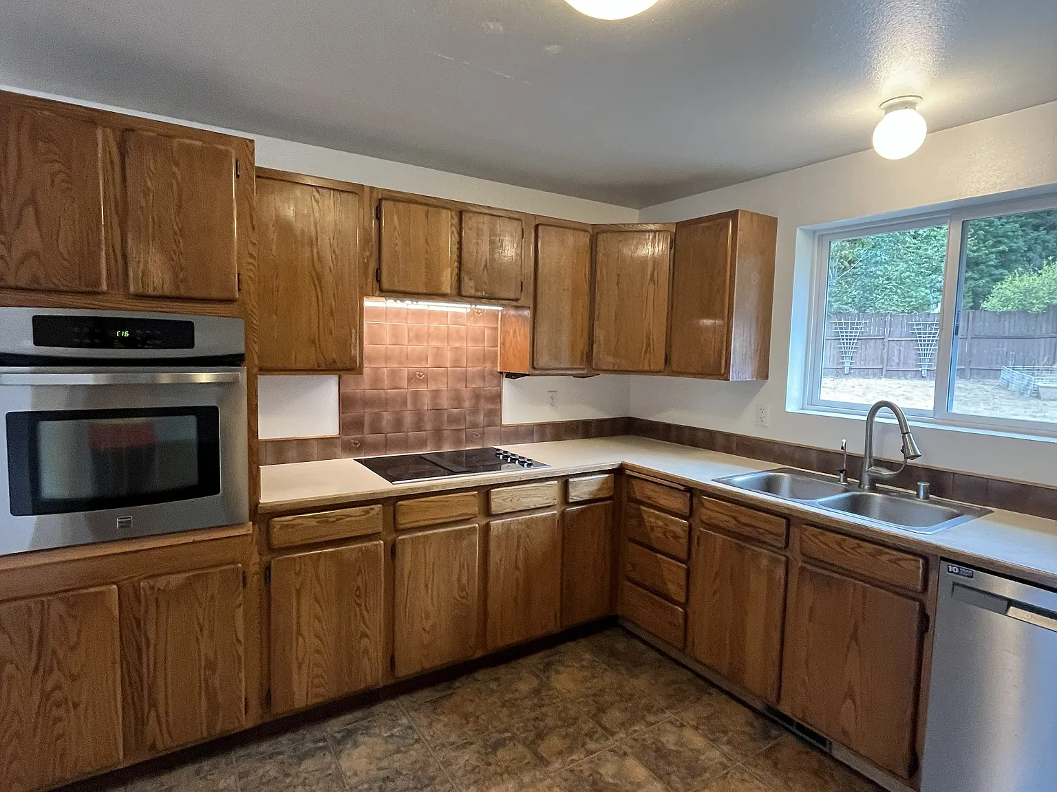 3 bed, 1580 sqft, $3,300 — Photo 3