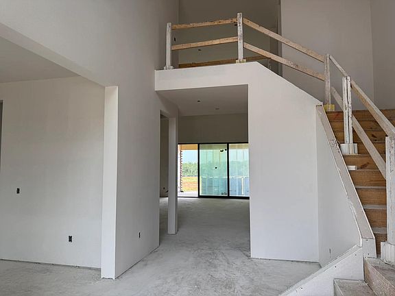 McKennan A Foyer