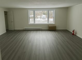 4 Clara Hill Ln #D, Essex Junction, VT 05452