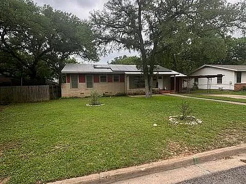 114 Oak Lane Dr — Photo 1