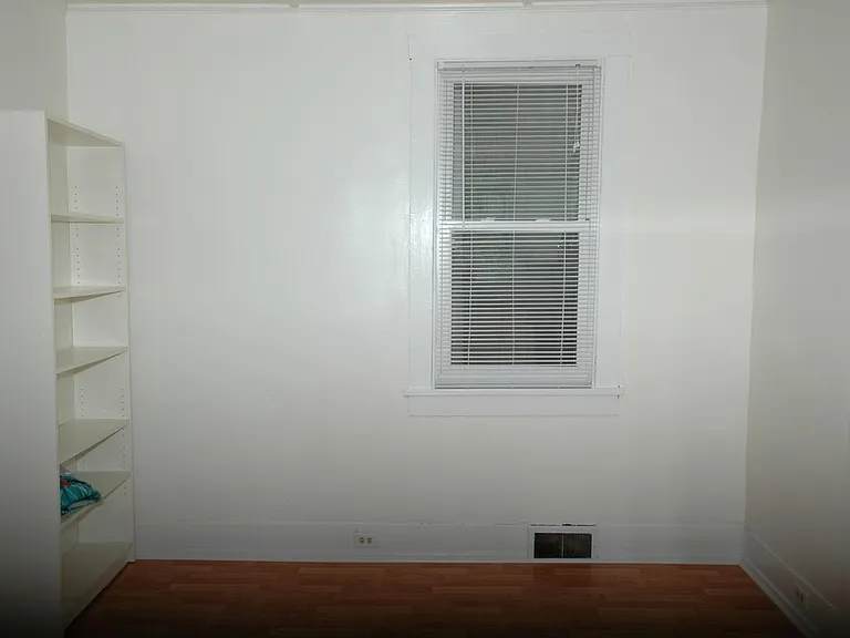 1510 Moore St — Photo 3