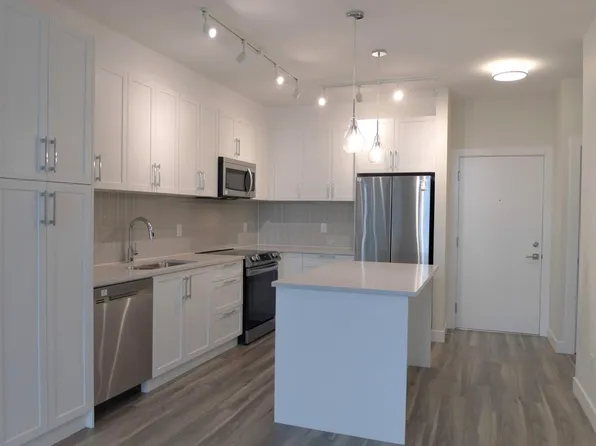 20356 72b Ave #415, Langley, BC V2Y 4J9