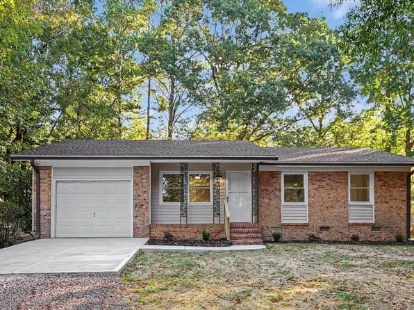 7228 Ashley Dr, Raleigh, NC 27616