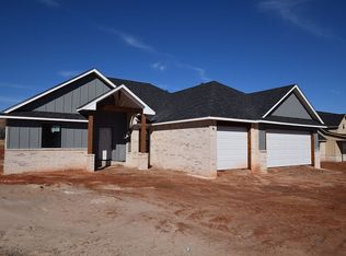 2446 Sierra Cir, Blanchard, OK 73010