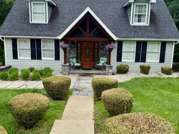 1095 Kent Dr, Catlettsburg, KY 41129