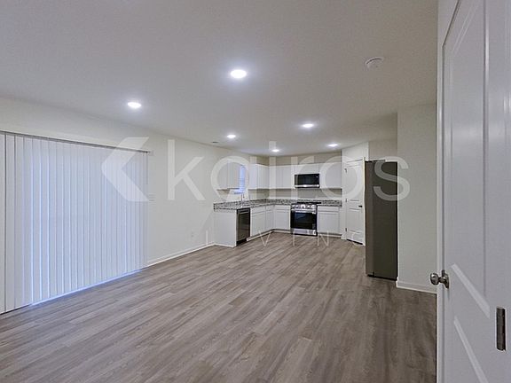 3rd image of 12 Marbury Dr