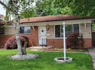 26723 Ridgefield Ave, Warren, MI 48089