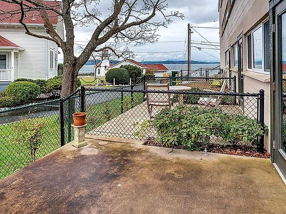 the private patio