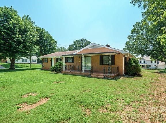 4th image of 100 Piedmont Dr