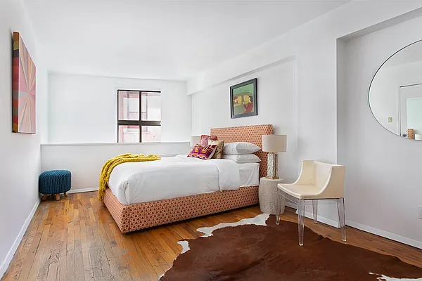 Sold by Douglas Elliman | media 15