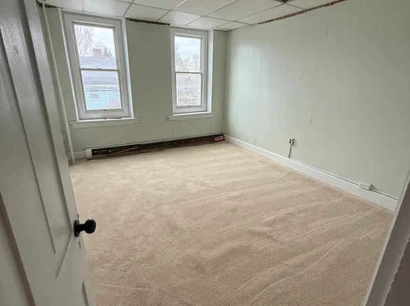 306 Church St, Catasauqua, PA 18032