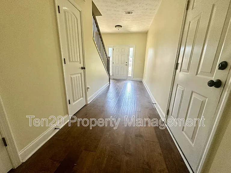 7471 Coppice Dr — Photo 4