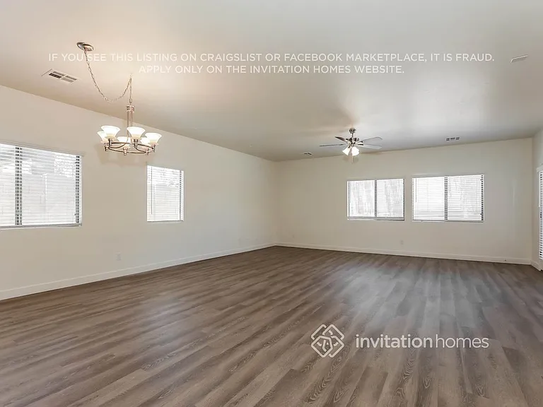 28808 N Maravilla Dr — Photo 4