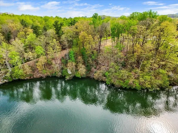 Graham Morris Ln, Pulaski, VA 24301