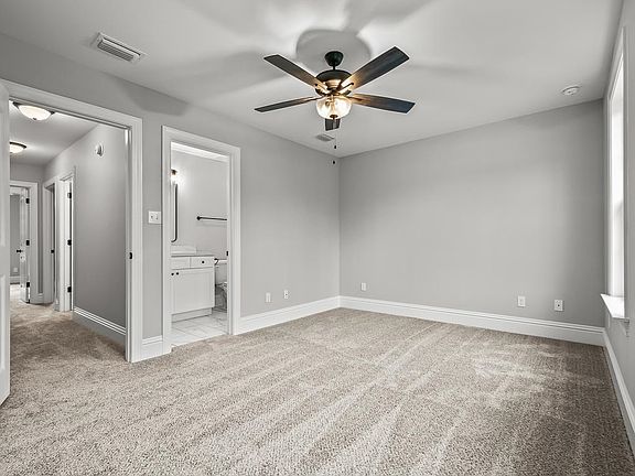 5th image of 10 Old Courthouse Way Unit C