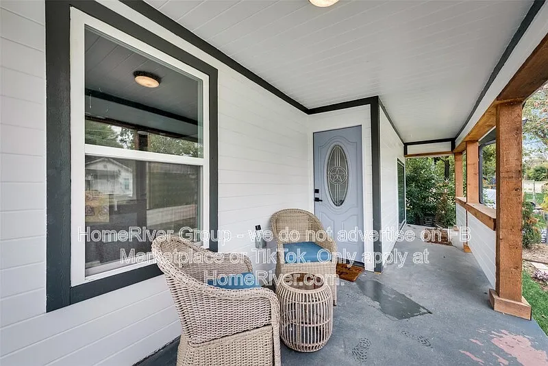 4 bed, 3.0 bath, 1920 sqft, $2,475 — Photo 3