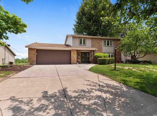 2216 Cimarron Pass, Fort Wayne, IN 46815