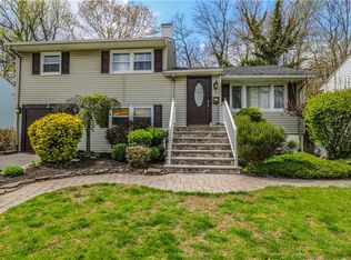 21 Predmore Ave, Colonia, NJ 07067