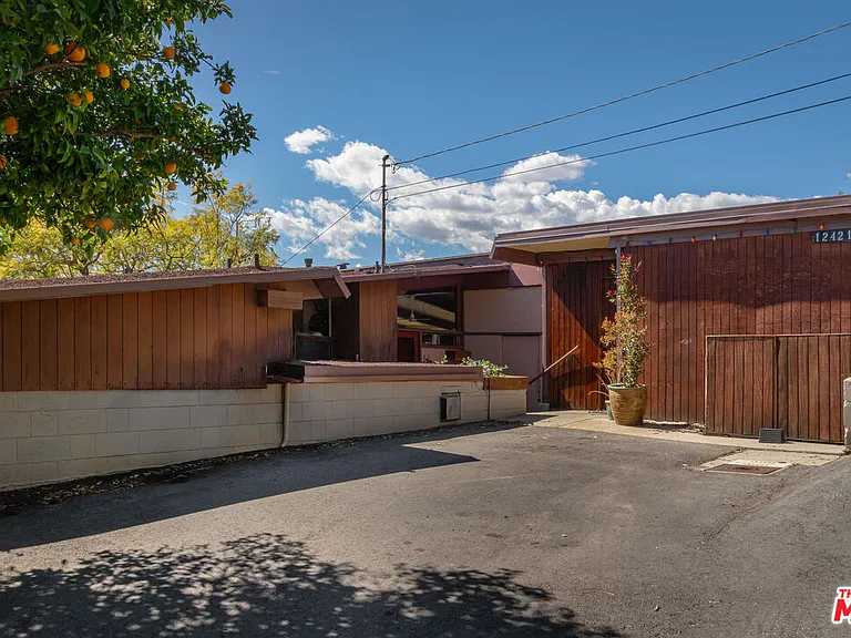 12421 Deerbrook Ln — Photo 15