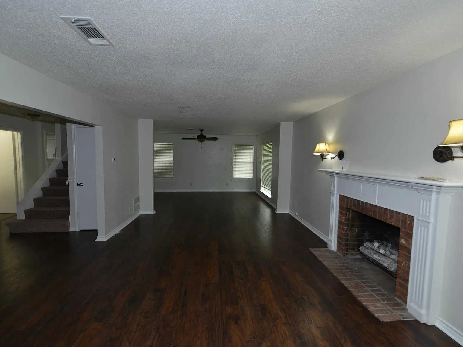 3 bed, 2.5 bath, 1944 sqft, $2,250 — Photo 4