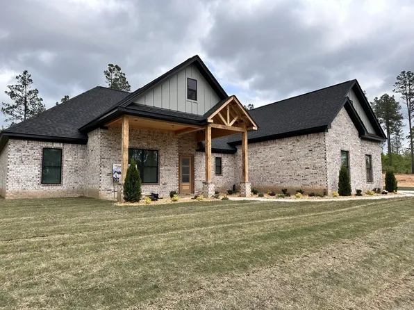 2001 Canyon Creek Pkwy, Benton, AR 72019