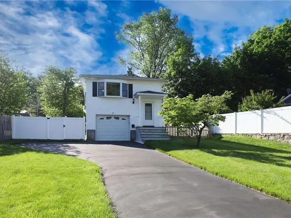 22 Sherwood Drive, Nanuet, NY 10954